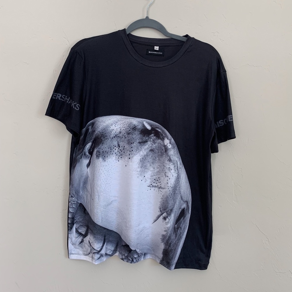 Discover Sharks Mens Black Short Sleeve T-shirt Great White Graphic (Size M)